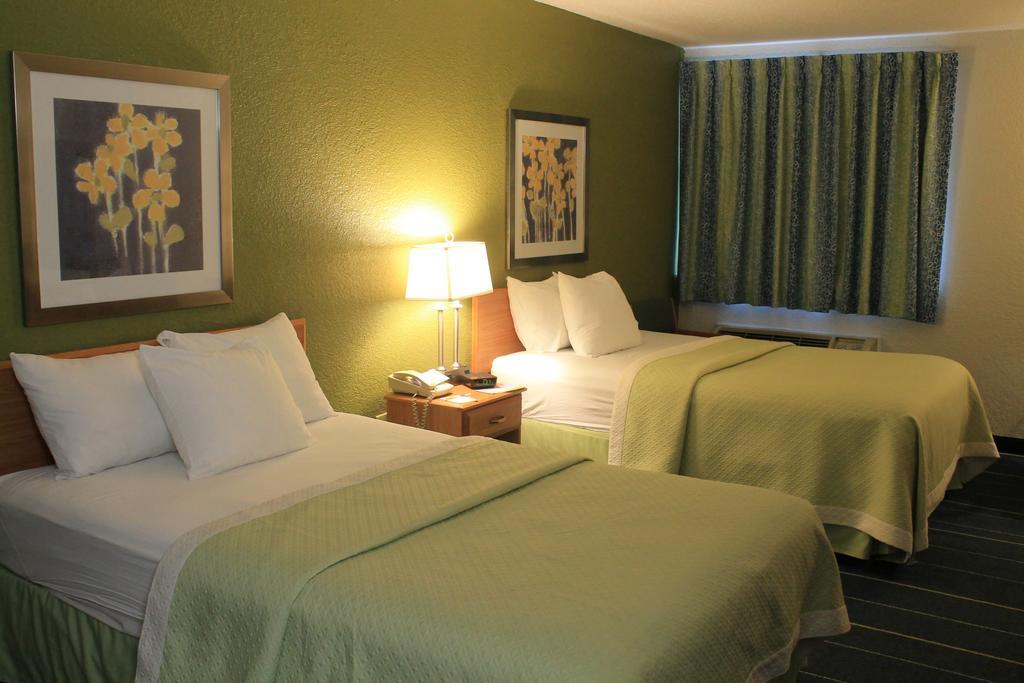 Days Inn & Suites By Wyndham Bridgeport - Clarksburg Værelse billede