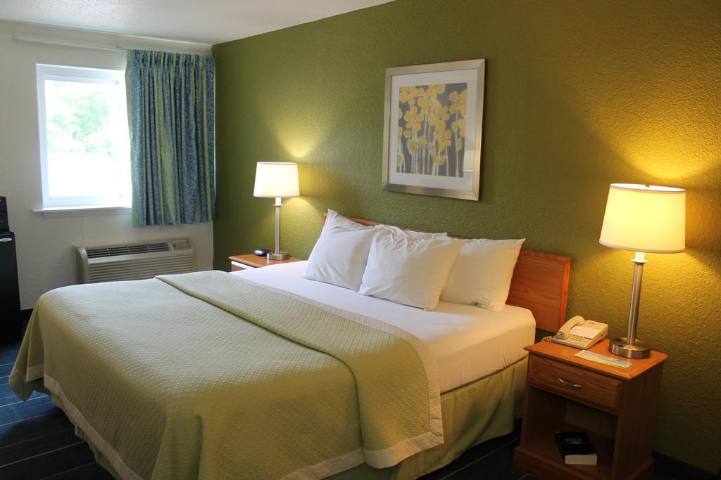 Days Inn & Suites By Wyndham Bridgeport - Clarksburg Værelse billede
