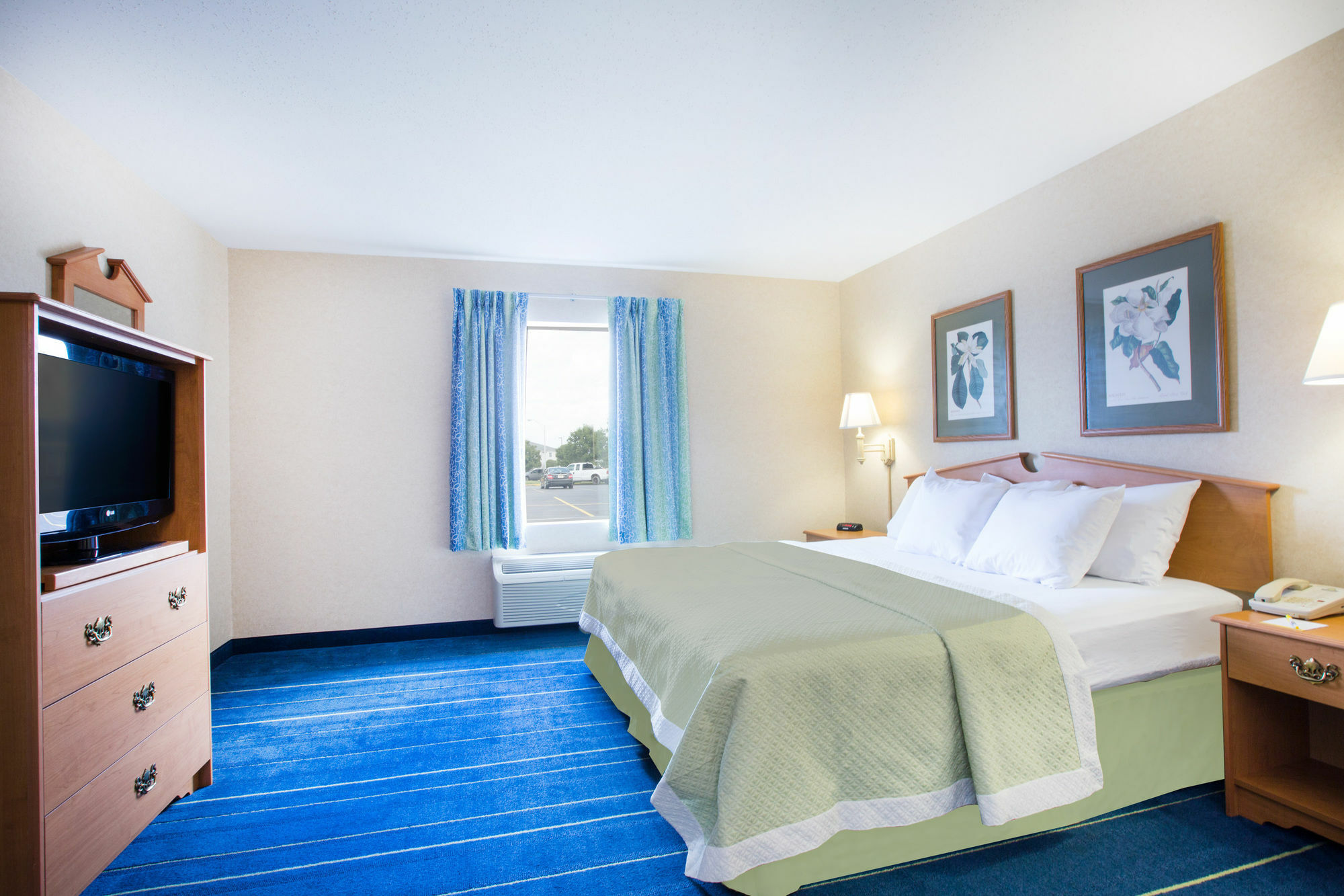 Days Inn & Suites By Wyndham Bridgeport - Clarksburg Eksteriør billede