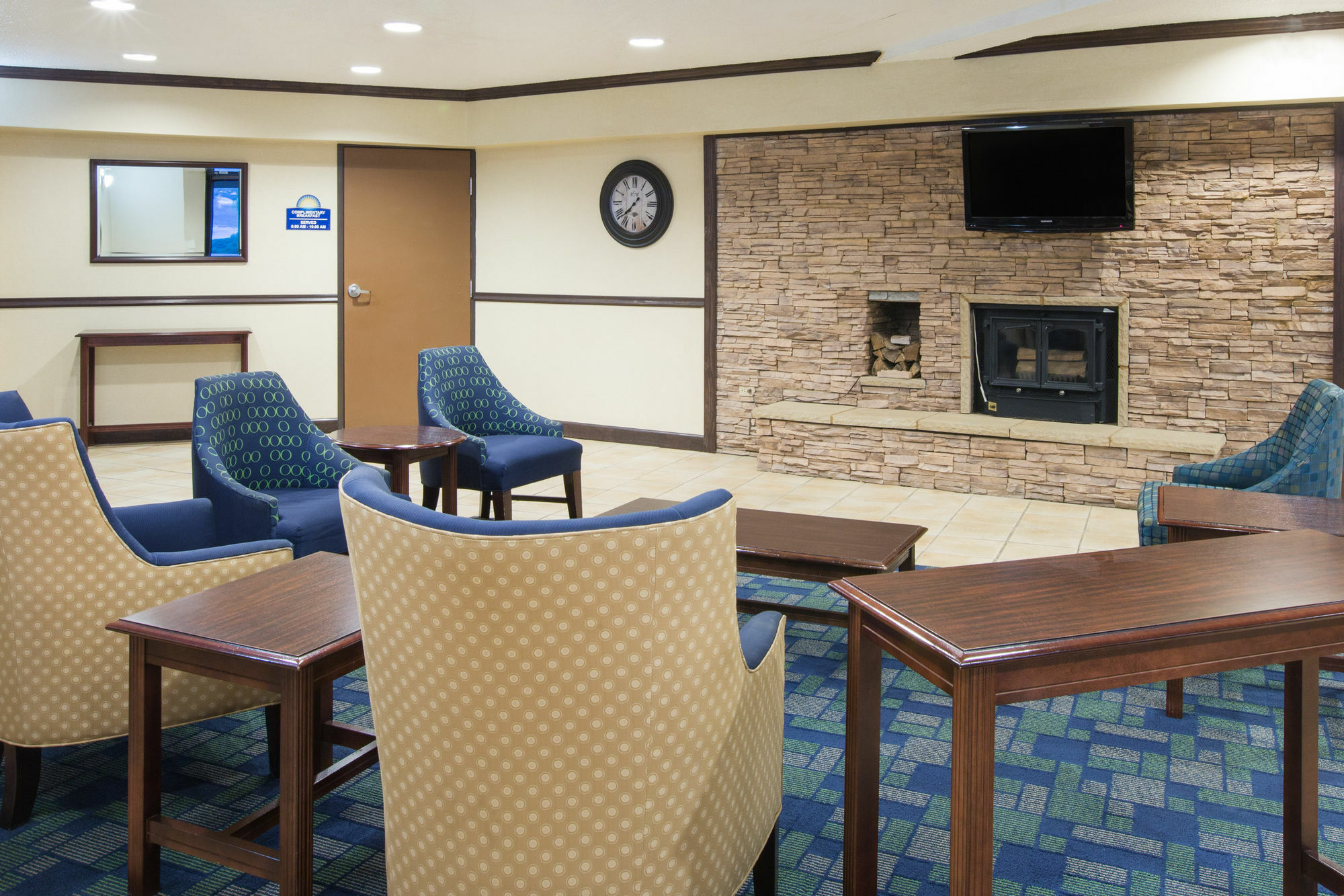 Days Inn & Suites By Wyndham Bridgeport - Clarksburg Eksteriør billede